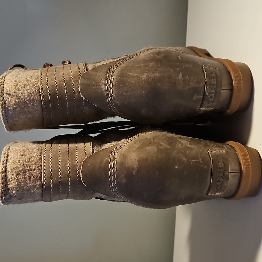 Sorel Women's Gray/Tan Wedge Boots - Picture 4 of 11